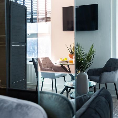 Trendy And Spacious Studio Near Notting Hill 1 ลอนดอน ภายนอก รูปภาพ